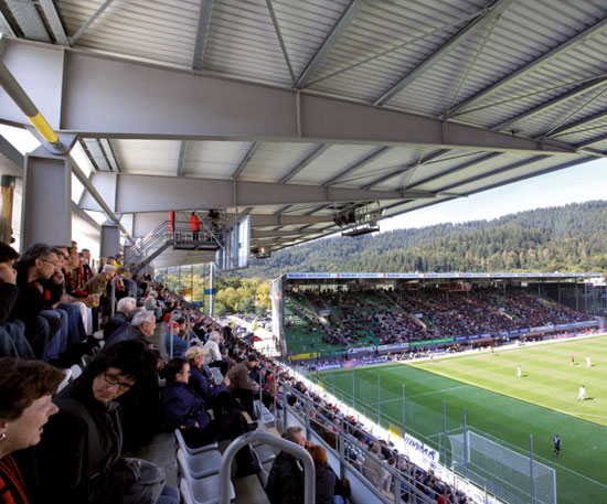Stade de football "BADENOVA", Fribourg (Allemagne)